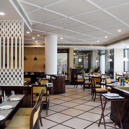 La Place Sarovar Portico Lucknow Eksteriør billede