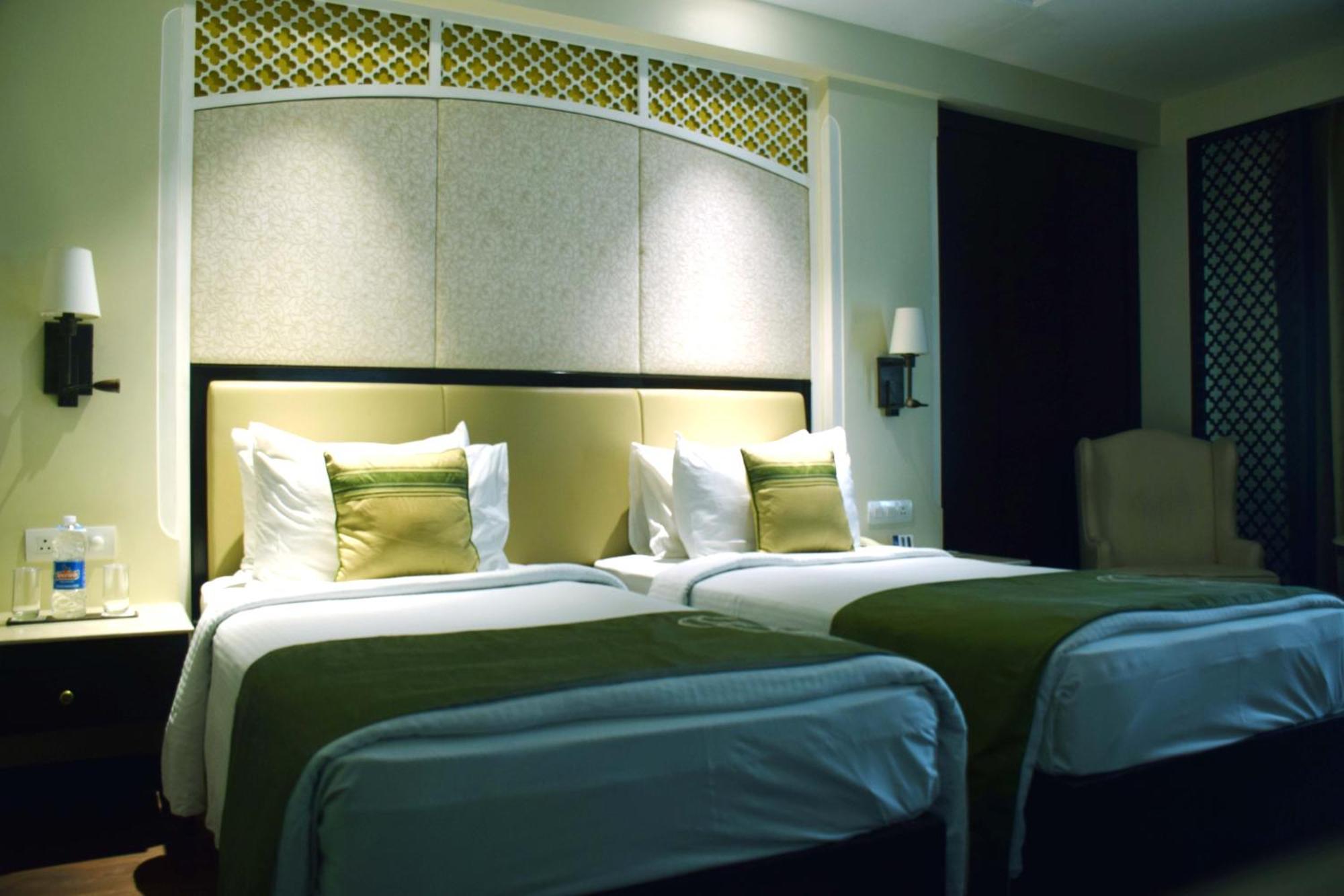 La Place Sarovar Portico Lucknow Eksteriør billede